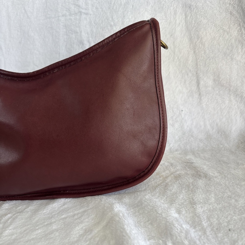 Vintage COACH Soho Swinger Bag Burgundy Red Leather Crossbody 90s USA - Picture 8 of 16